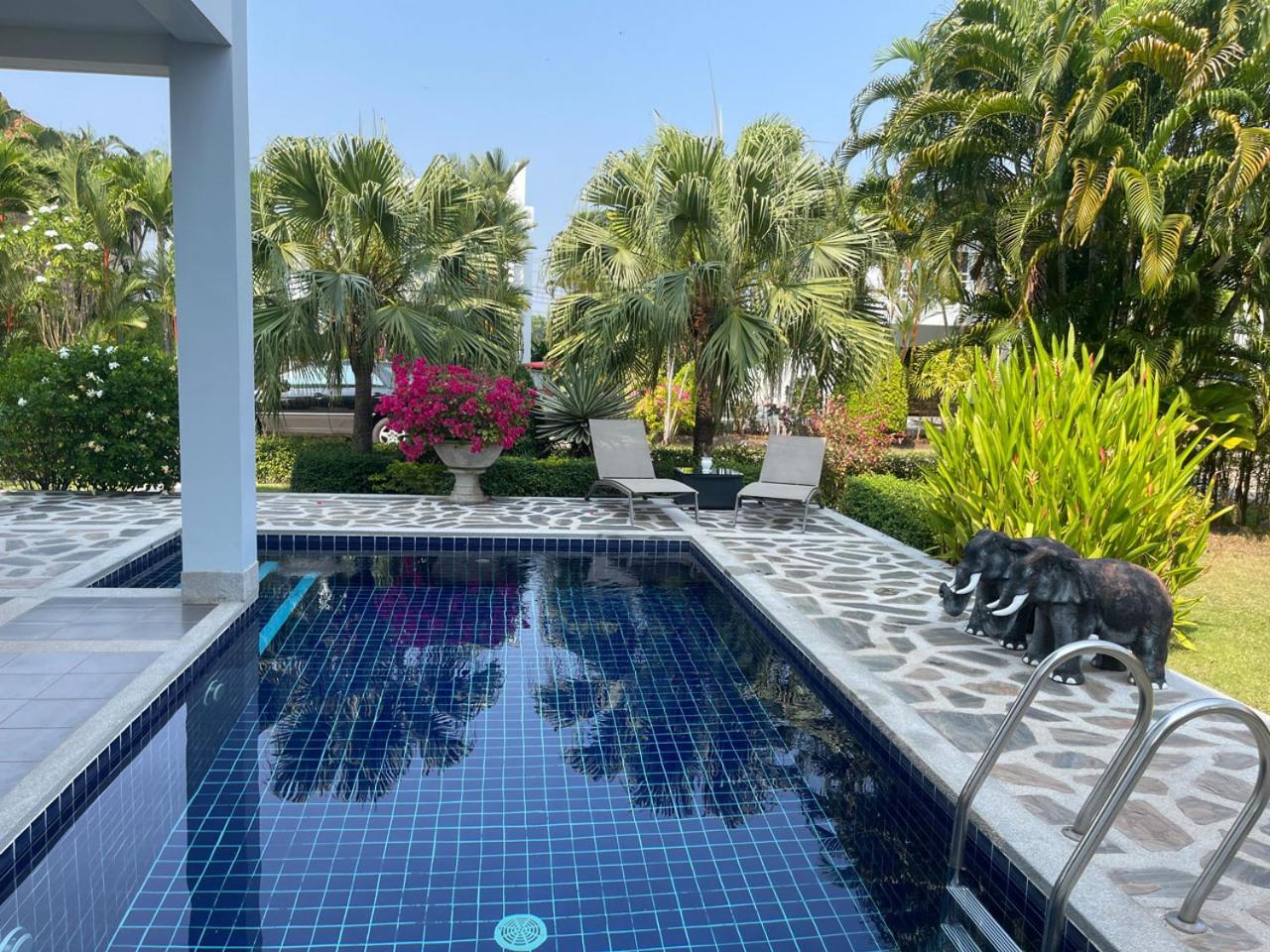 Seabreeze Villa Rayong Buitenkant foto