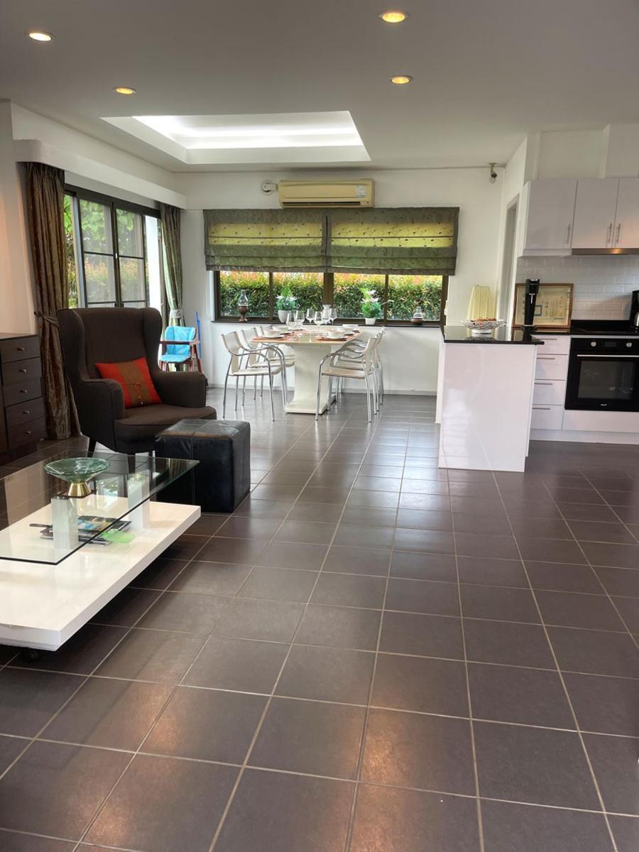 Seabreeze Villa Rayong Buitenkant foto